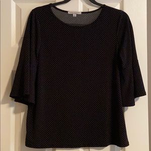 Polkadot top w/ flared sleeves ✨